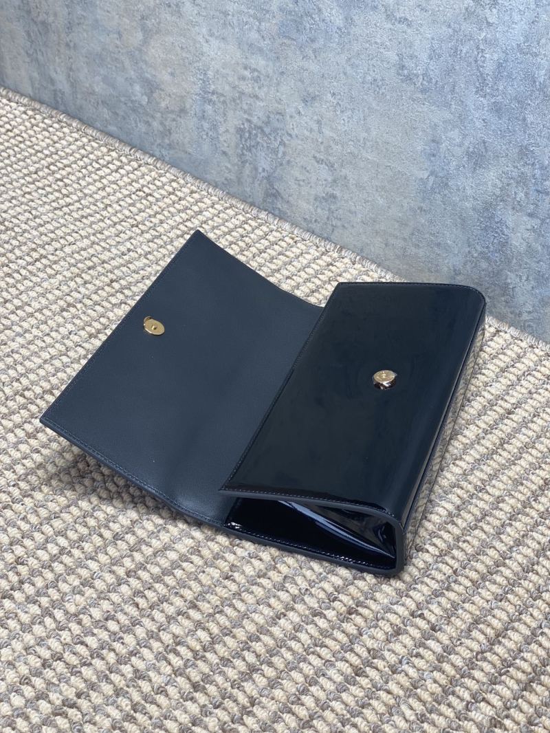 Y51 clutch bags